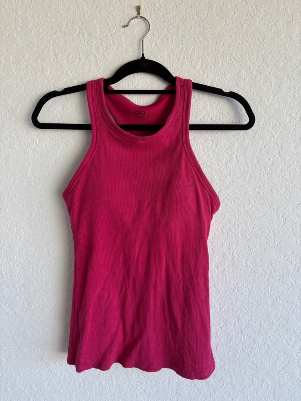 ALO Yoga Aspire Ribbed Built-In Bra Tank Top | Hot Pink | Size M | Like New